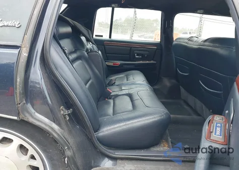 1998 Cadillac Deville Professional z USA, uszkodzony, nr VIN 1GEEH90Y8WU550368